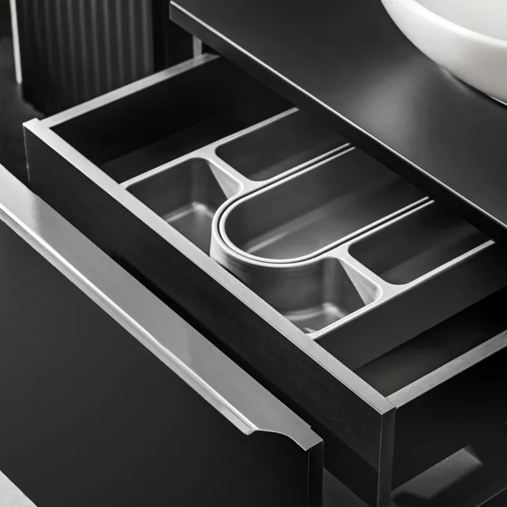 Mobile bagno sospeso 140cm 2 cassettoni e 2 cassetti attrezzati e 2 vani nero Serif